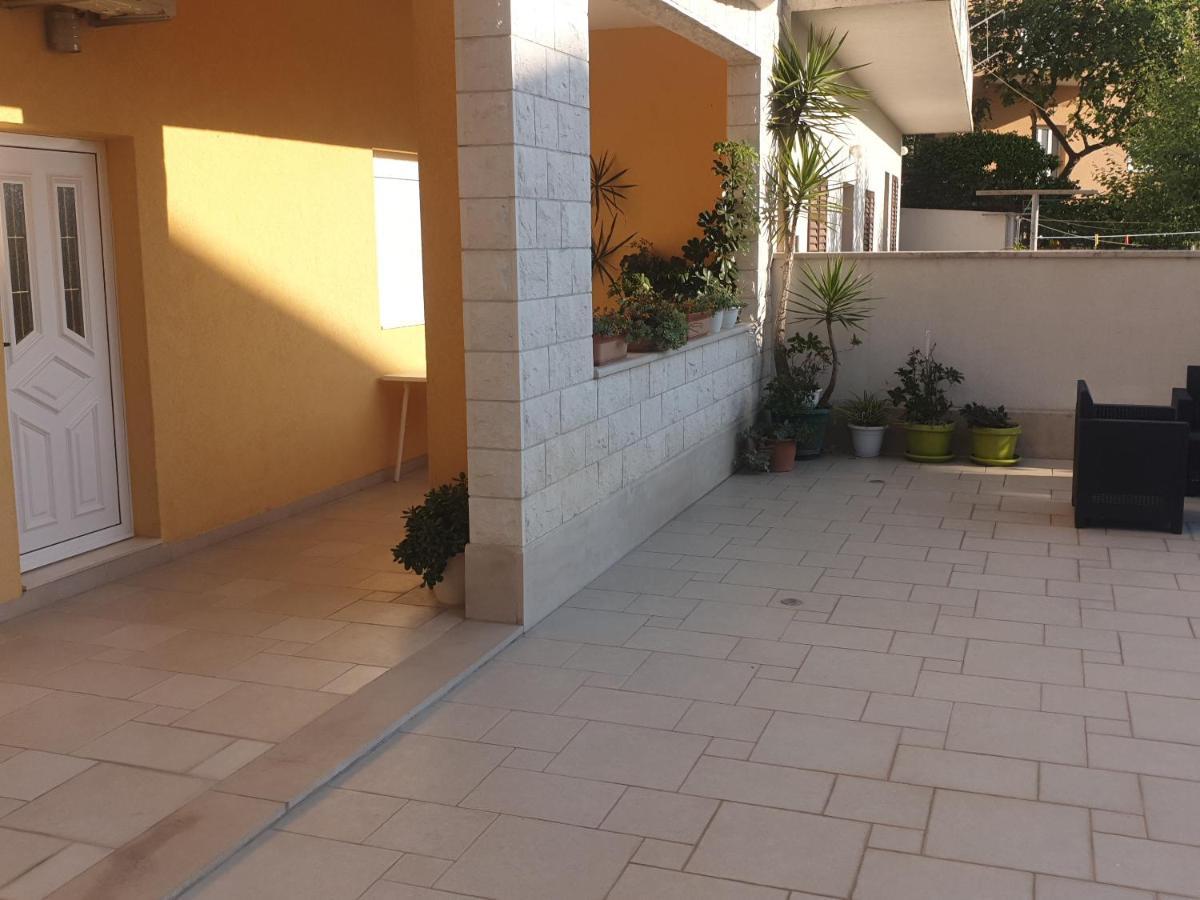 Villa Vujcic Makarska Exteriör bild