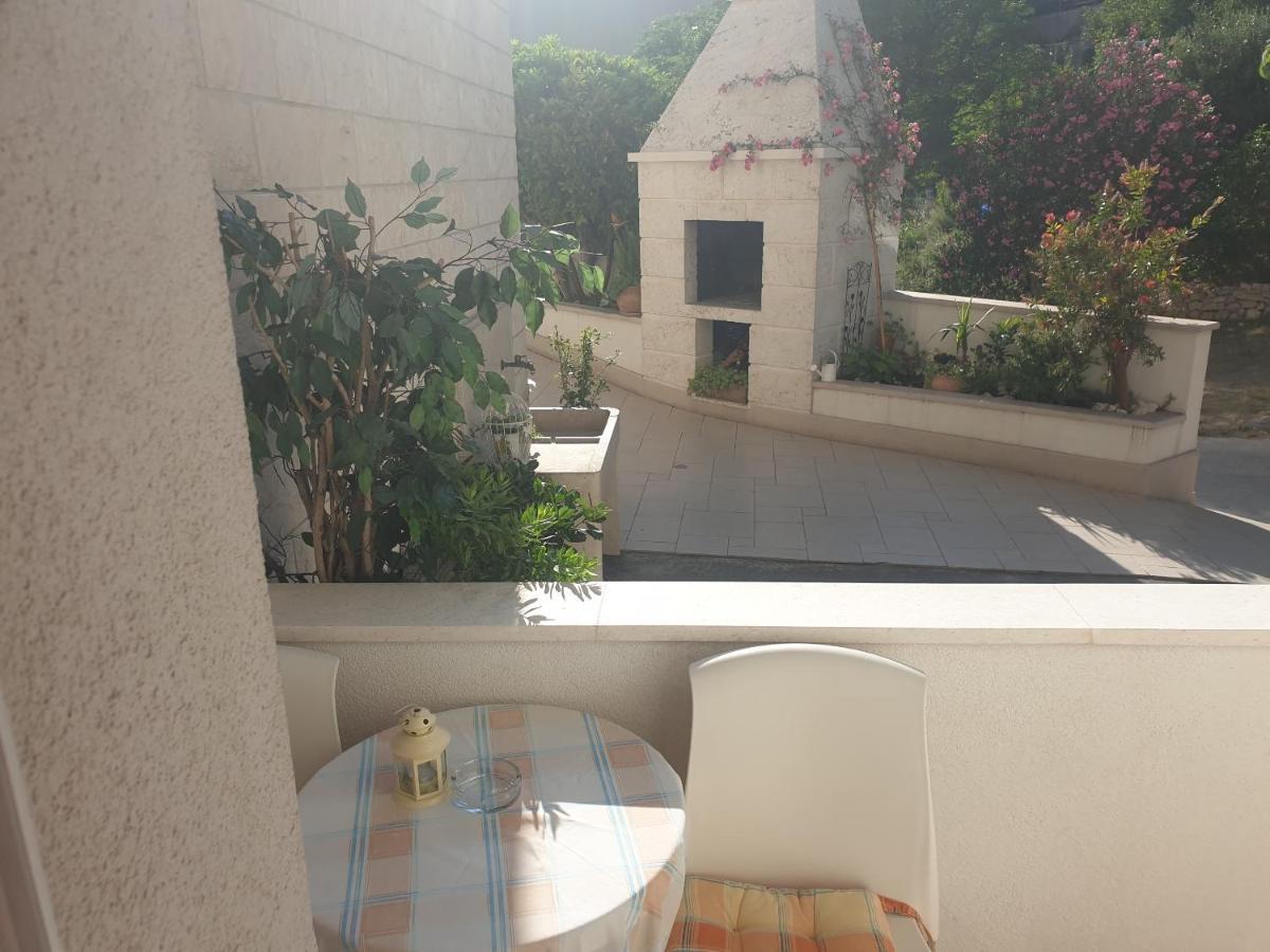 Villa Vujcic Makarska Exteriör bild
